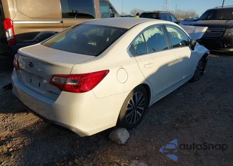 2018 Subaru Legacy 2.5I из США, поврежденный, VIN 4S3BNAB65J3026918